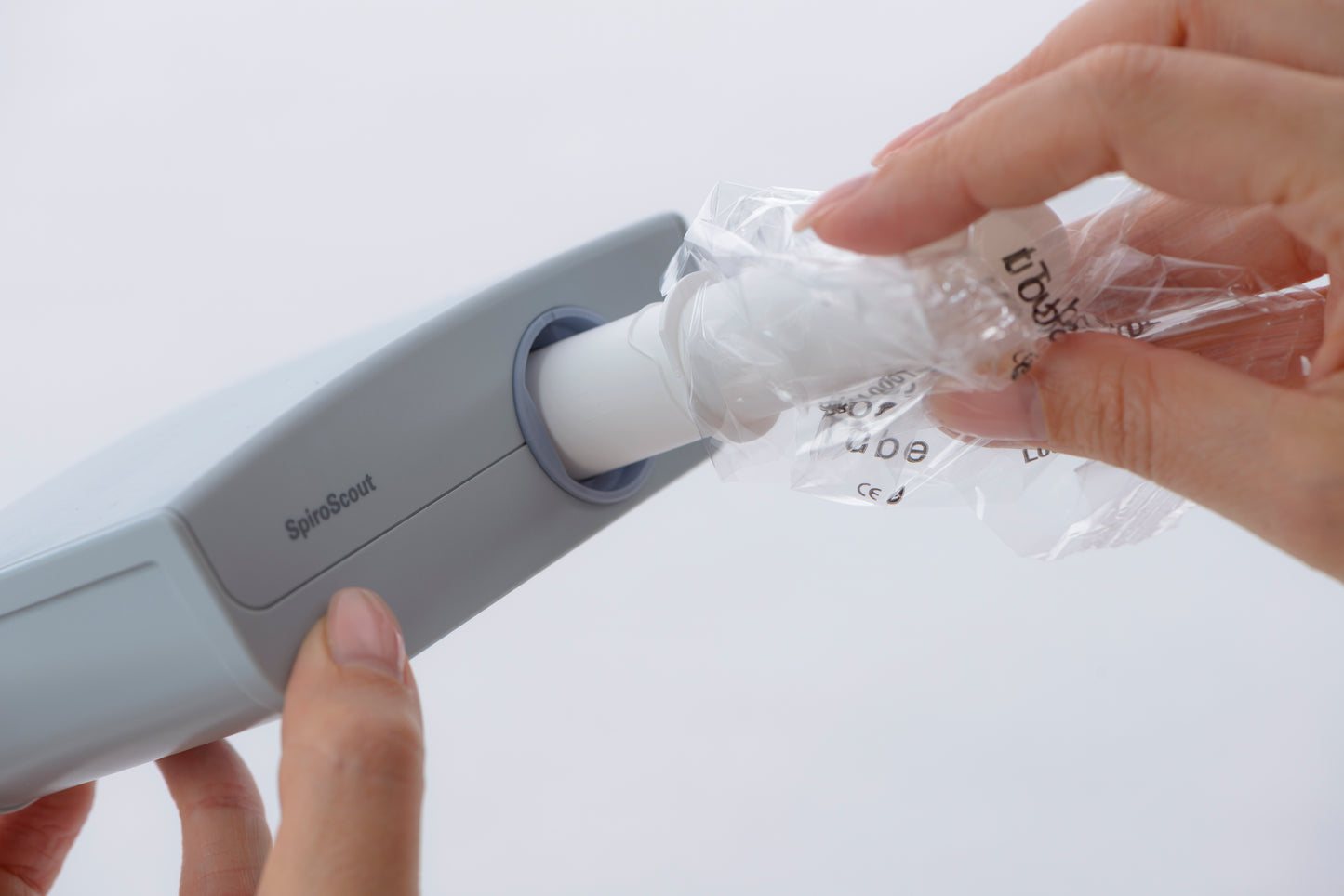 Schiller SpiroScout Ultrasonic Spirometer: Precise, Calibration-Free Lung Health Evaluation