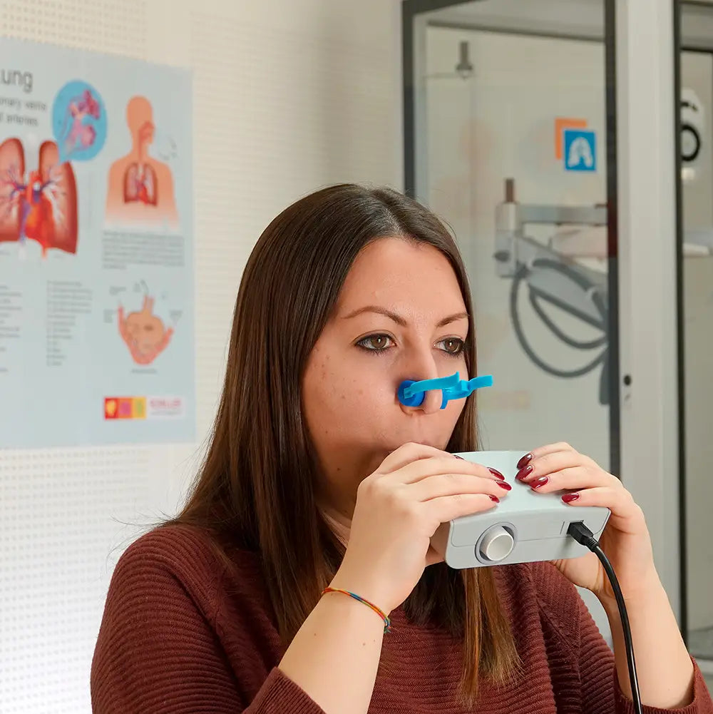 Schiller SpiroScout Ultrasonic Spirometer: Precise, Calibration-Free Lung Health Evaluation